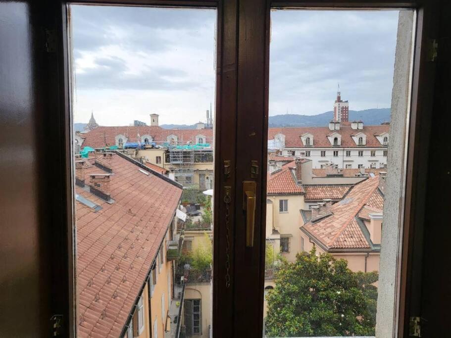 Mansarda Di Charme Con Vista Apartment Turin Bagian luar foto