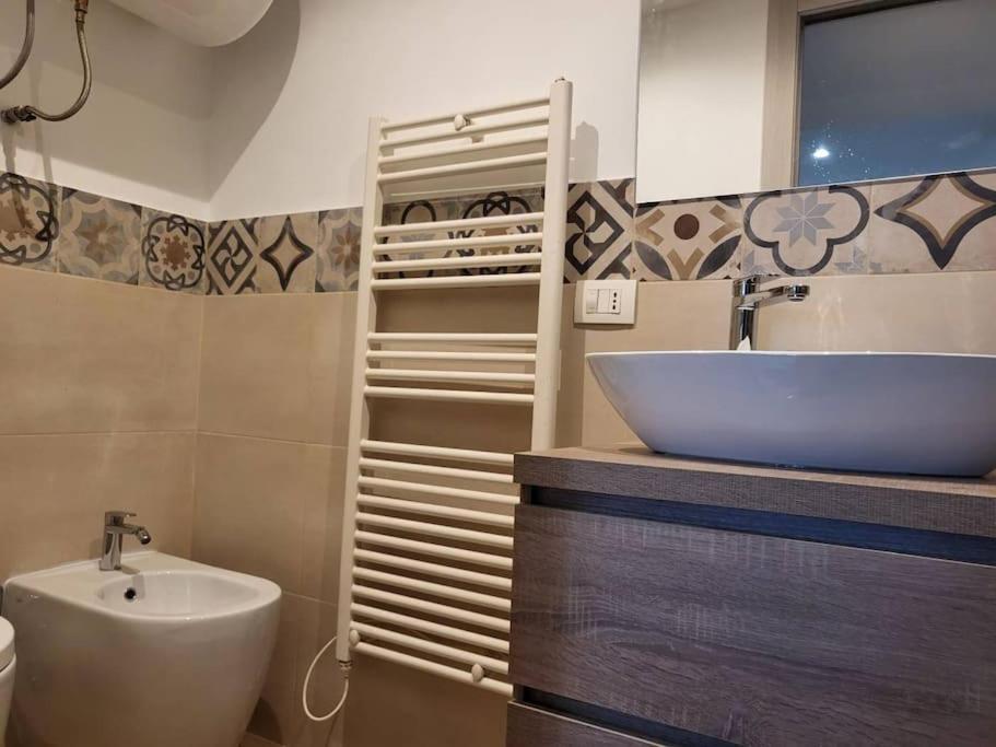 Mansarda Di Charme Con Vista Apartment Turin Bagian luar foto