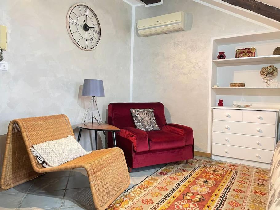 Mansarda Di Charme Con Vista Apartment Turin Bagian luar foto